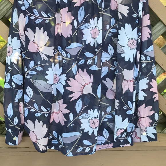🌸HP🌸LOFT SHEER FLORAL BLOUSE - Picture 7 of 7